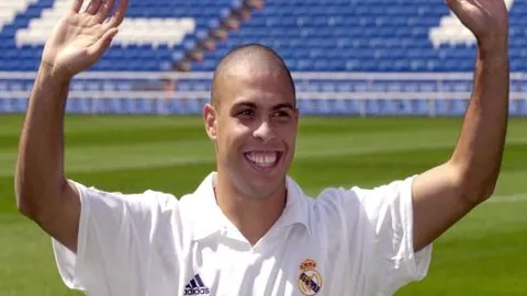 萨巴伦卡澳网连胜两场，巴多萨惨遭淘汰，争冠战一触即发，冲刺三冠王荣耀