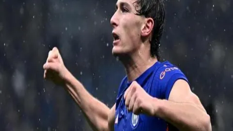 东契奇贡献29分9助攻 湖人逆转战胜快船